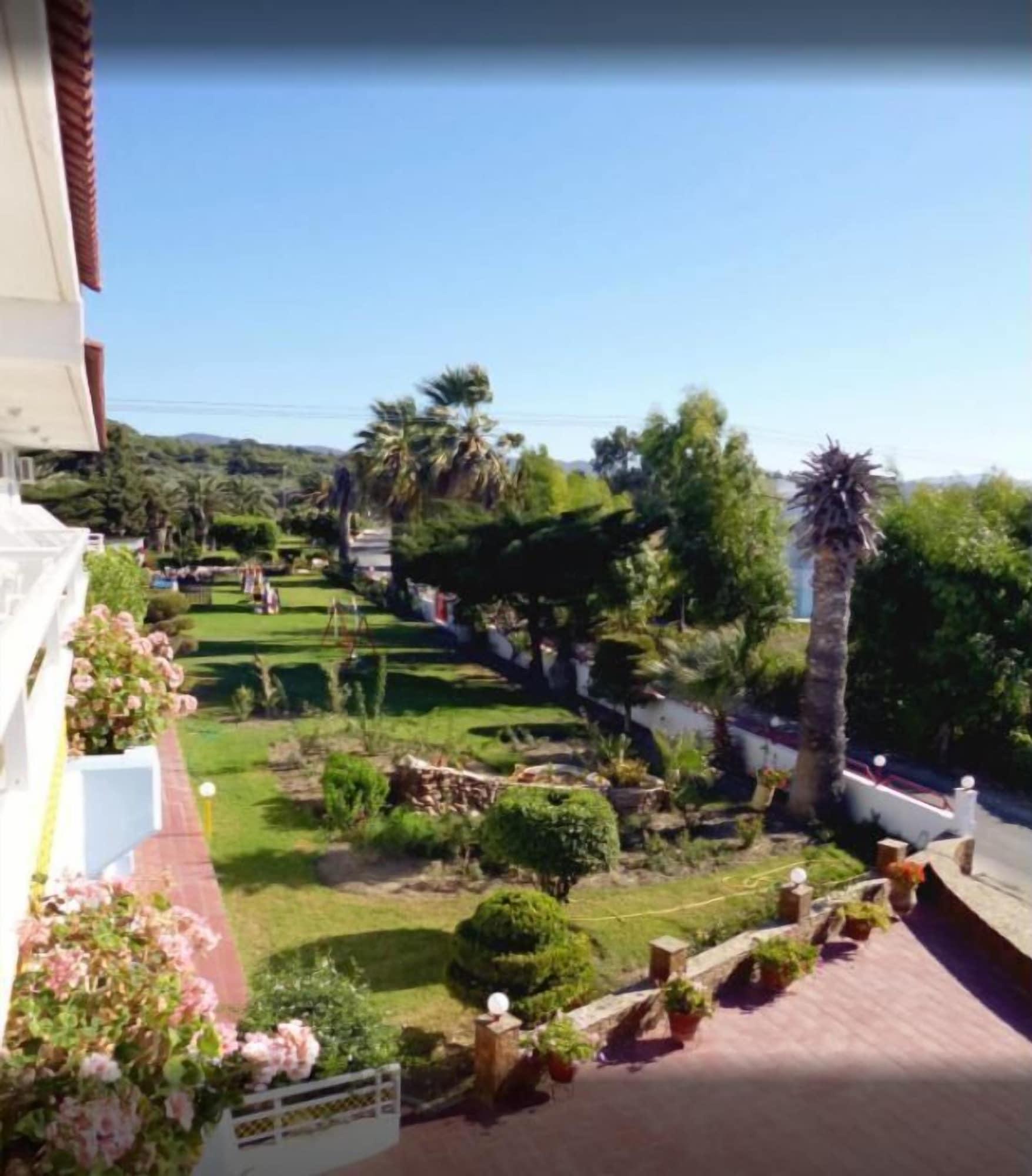 Hotel Asteria Agios Kirykos  Bagian luar foto
