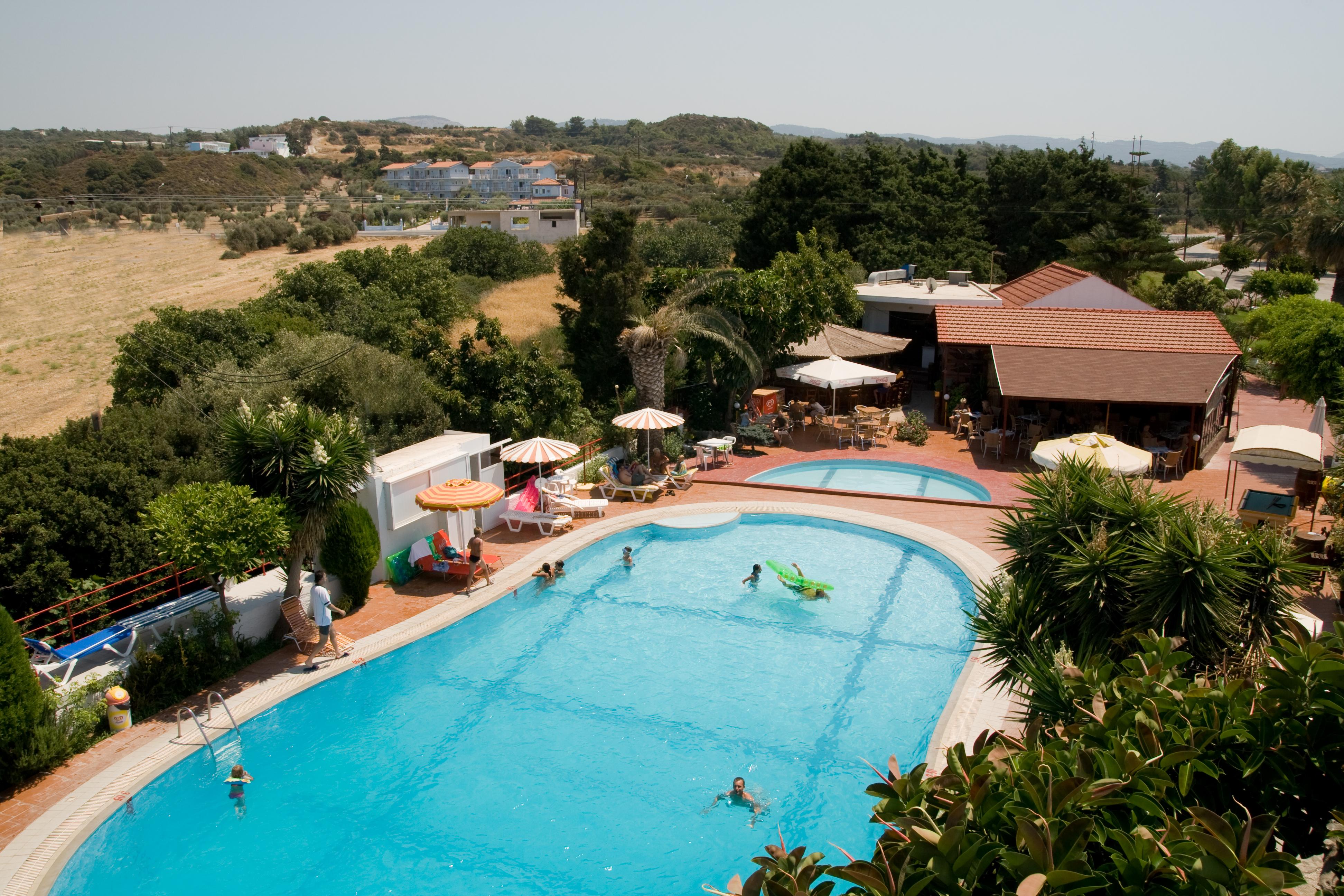 Hotel Asteria Agios Kirykos  Bagian luar foto