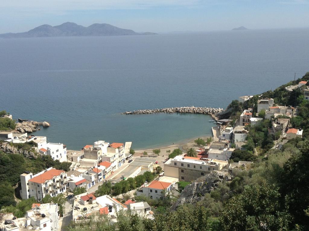 Hotel Asteria Agios Kirykos  Bagian luar foto