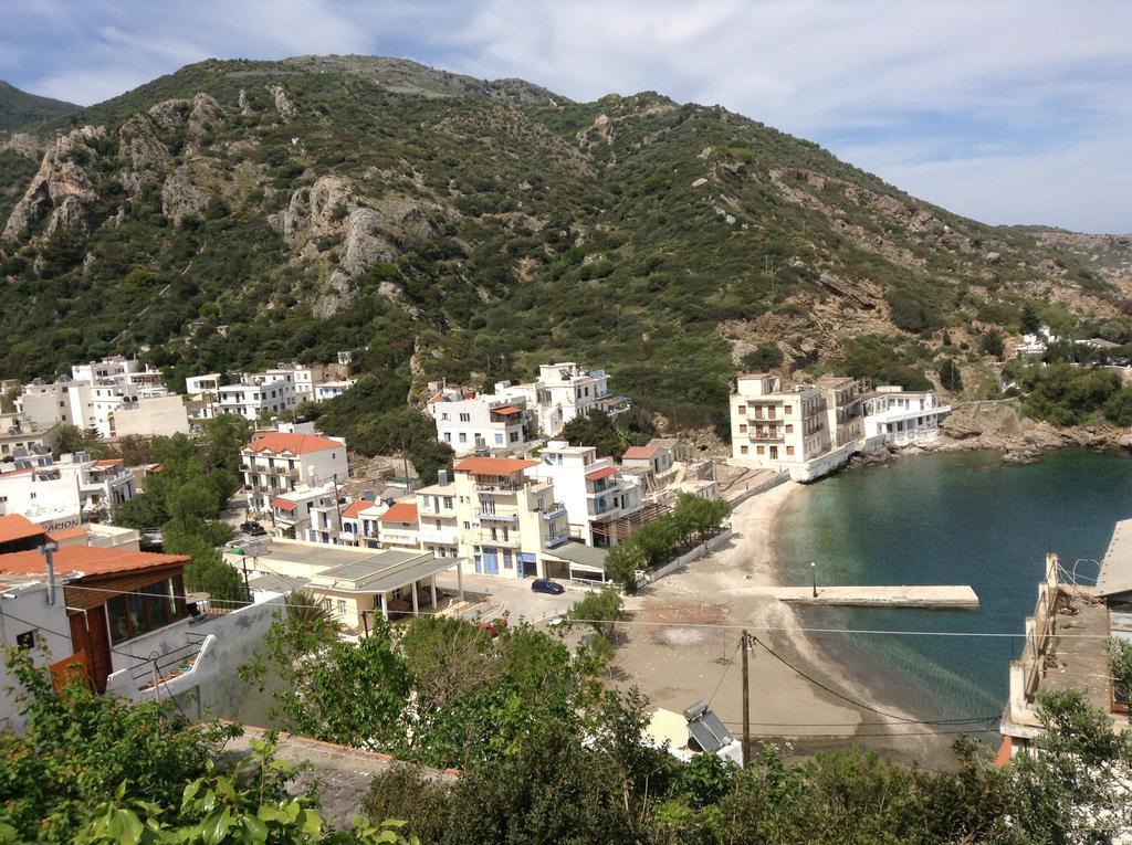 Hotel Asteria Agios Kirykos  Bagian luar foto