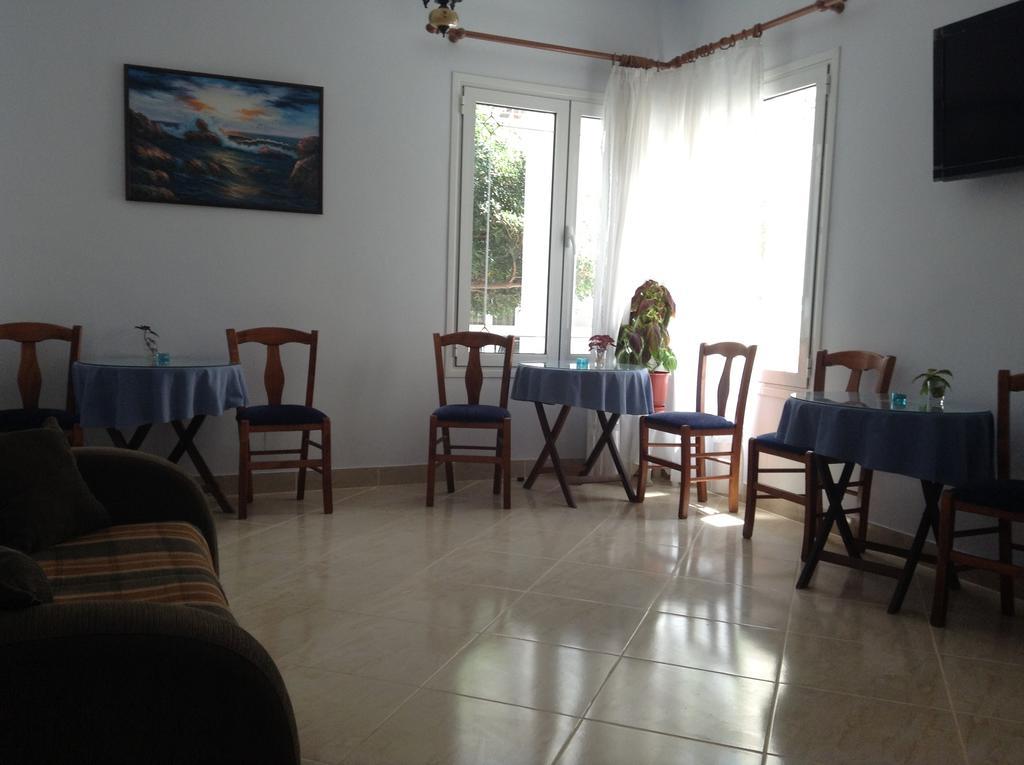 Hotel Asteria Agios Kirykos  Bagian luar foto