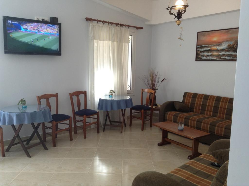 Hotel Asteria Agios Kirykos  Bagian luar foto