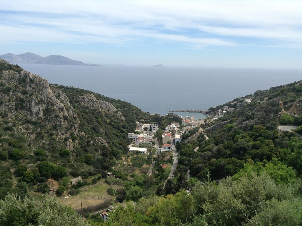 Hotel Asteria Agios Kirykos  Bagian luar foto