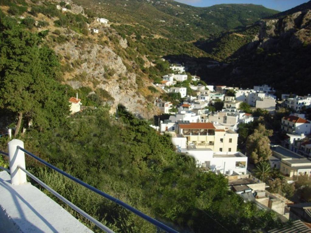 Hotel Asteria Agios Kirykos  Bagian luar foto