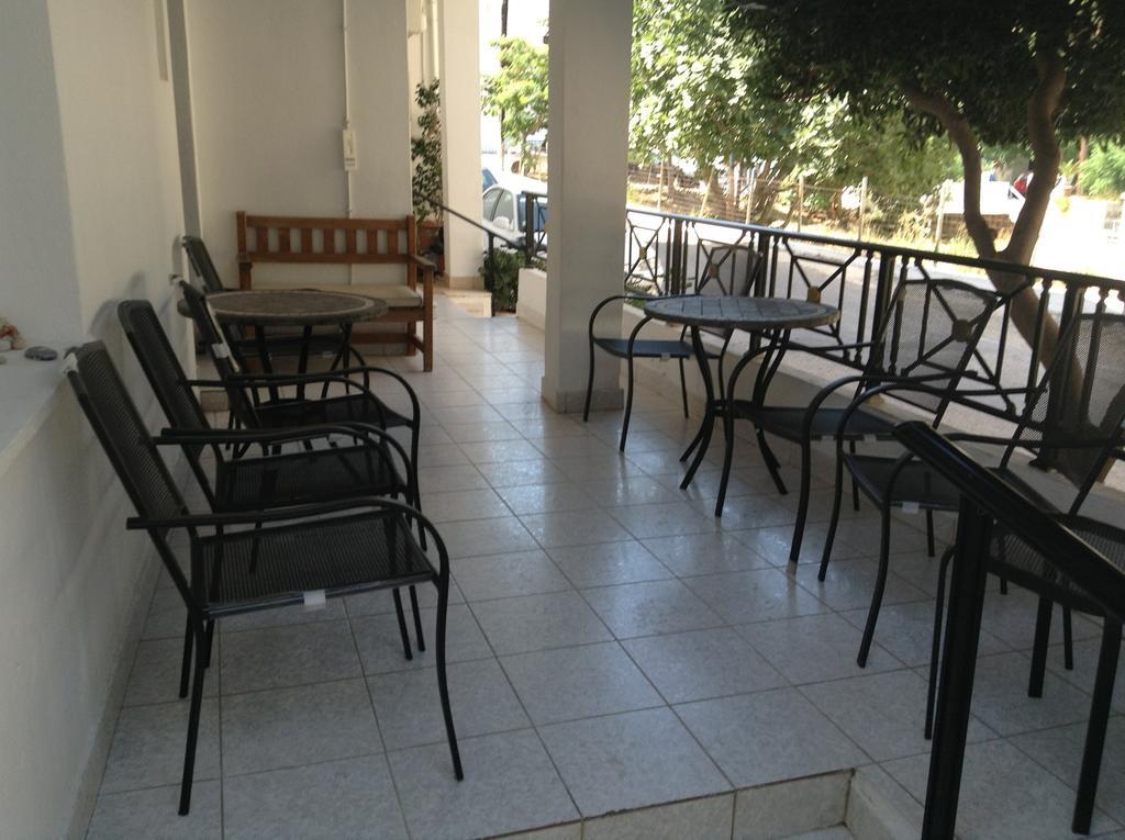 Hotel Asteria Agios Kirykos  Bagian luar foto