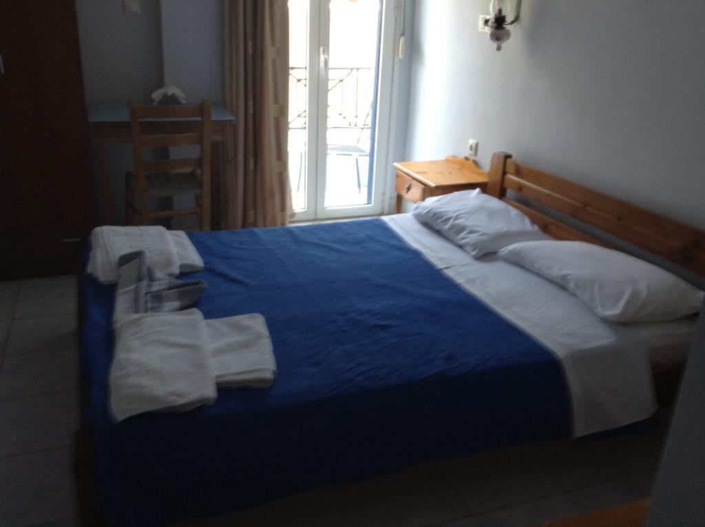 Hotel Asteria Agios Kirykos  Bagian luar foto