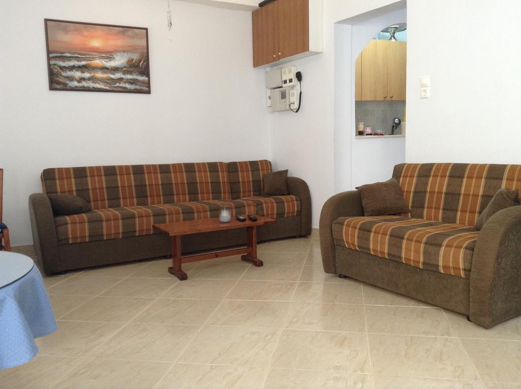 Hotel Asteria Agios Kirykos  Bagian luar foto