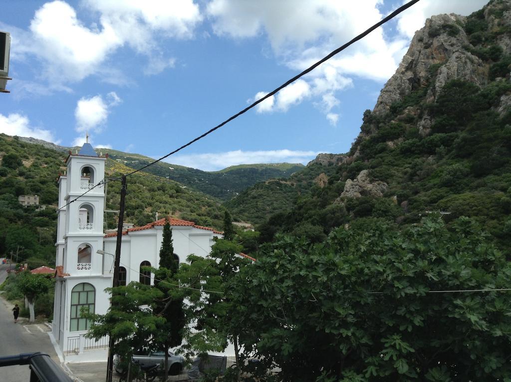 Hotel Asteria Agios Kirykos  Bagian luar foto