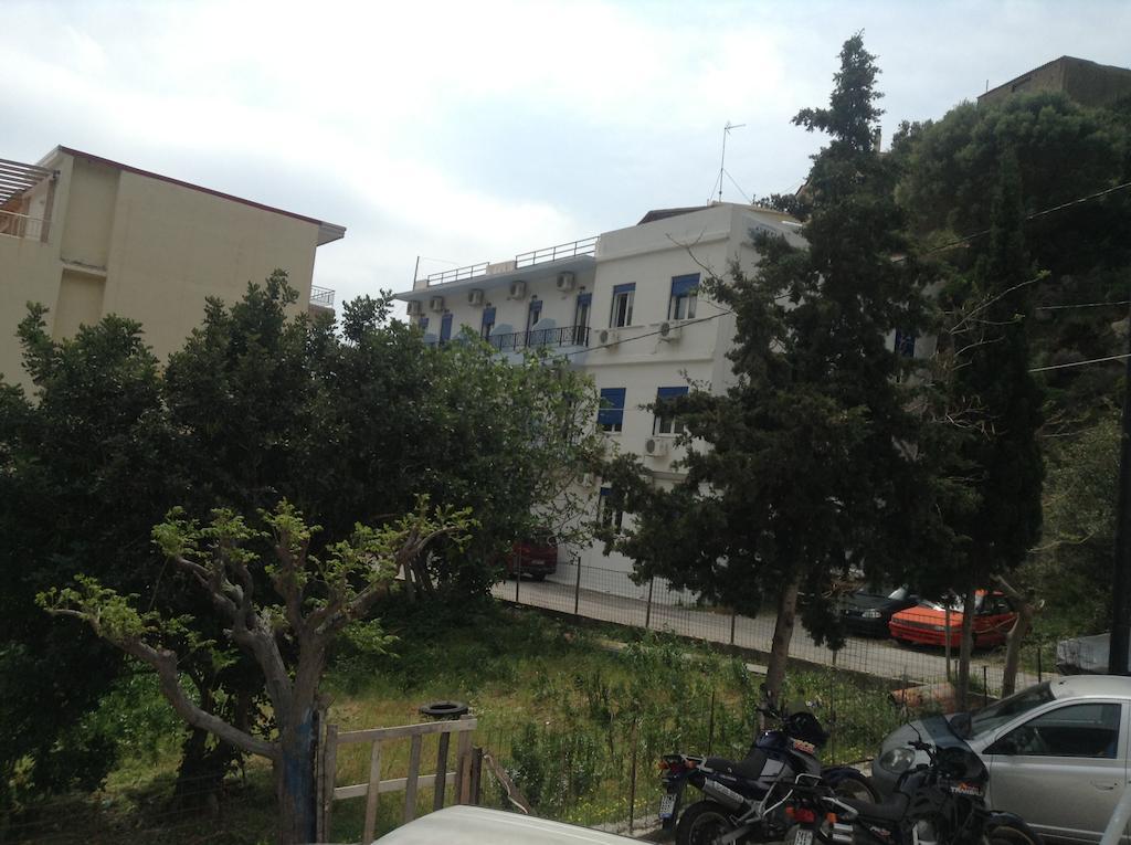 Hotel Asteria Agios Kirykos  Bagian luar foto