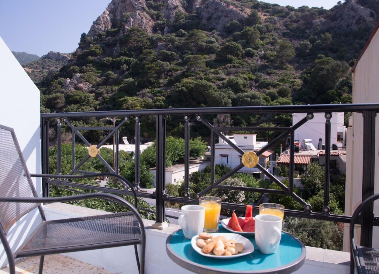 Hotel Asteria Agios Kirykos  Bagian luar foto