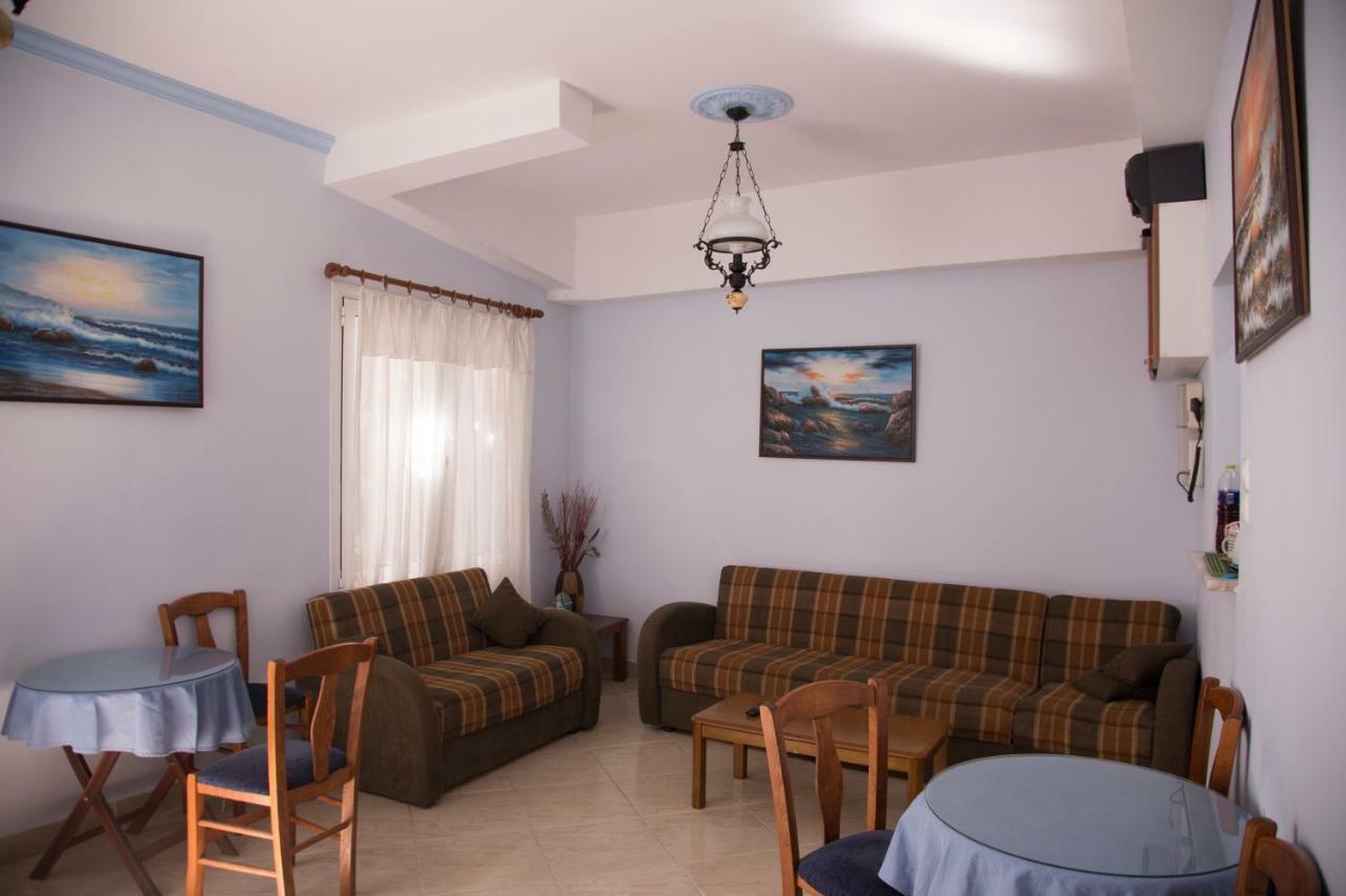 Hotel Asteria Agios Kirykos  Bagian luar foto
