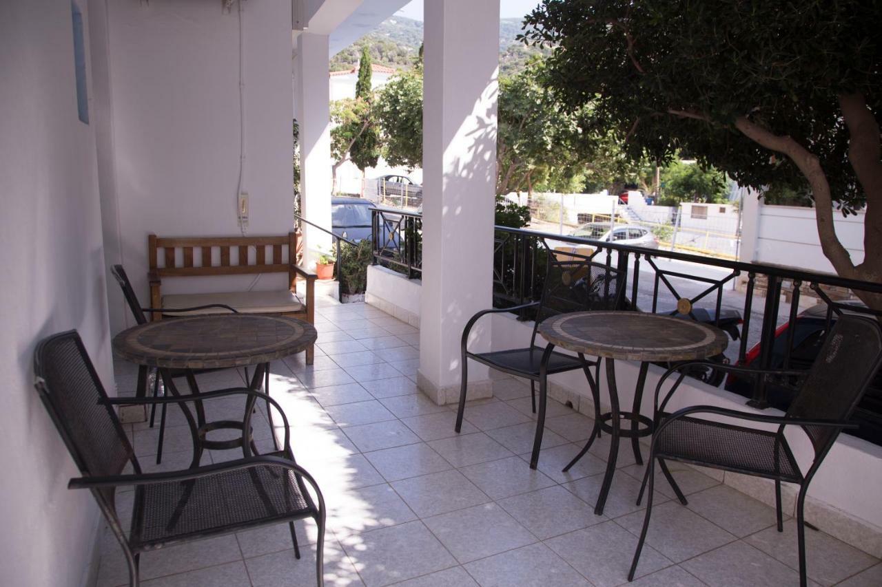 Hotel Asteria Agios Kirykos  Bagian luar foto